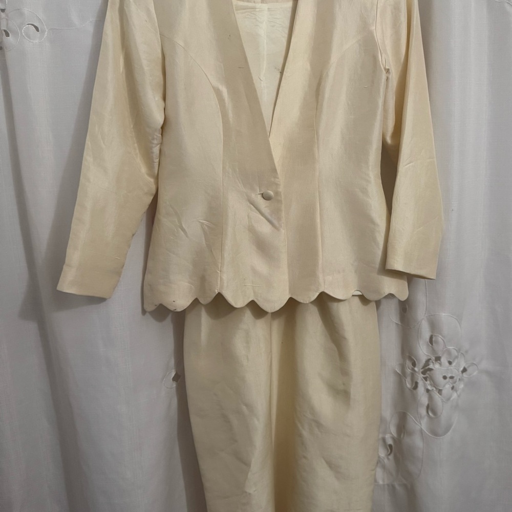 Elegant Cream, 100% Silk Skirt Suit